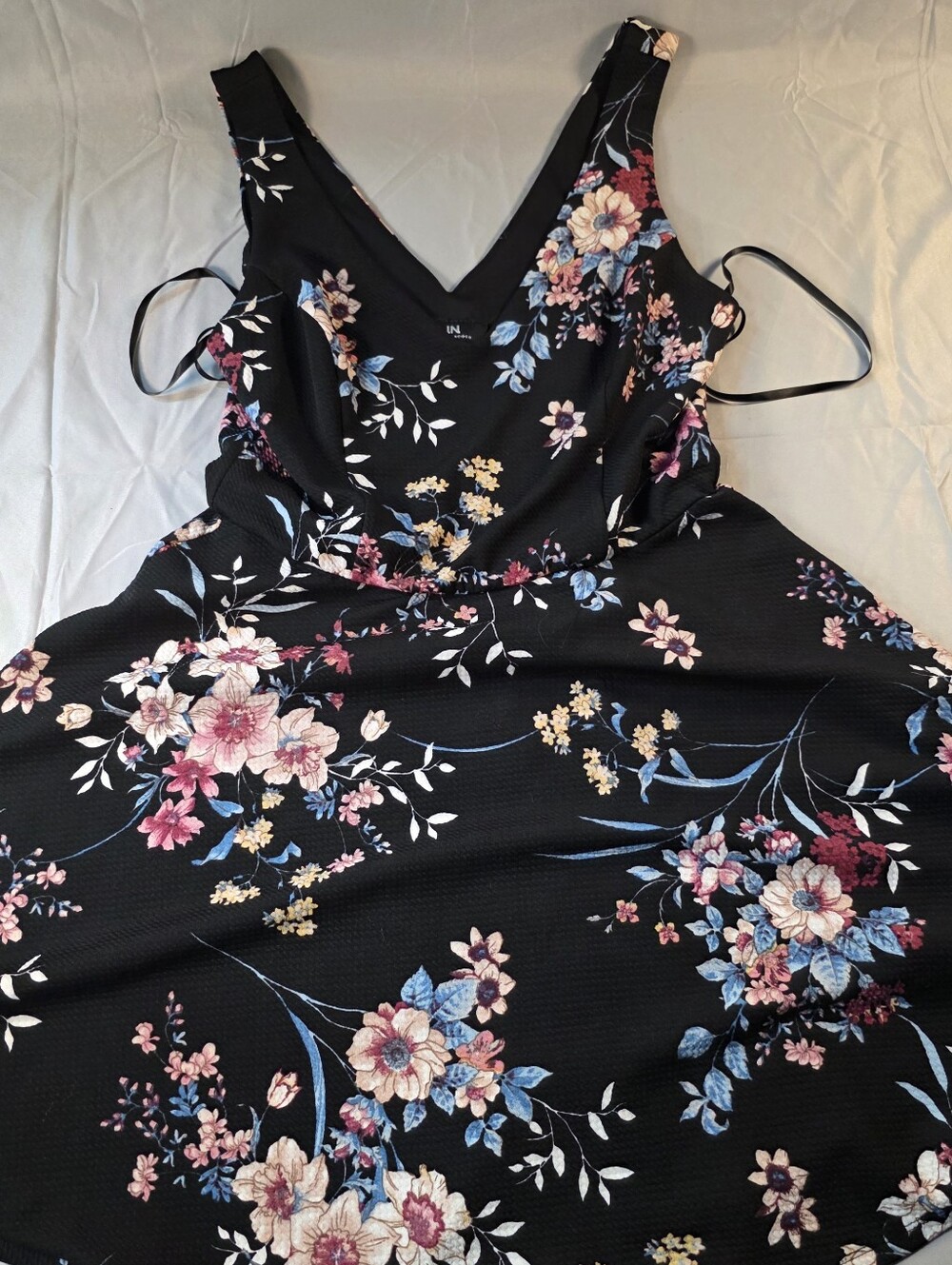 I.N. San Francisco Black Floral V-Neck Mini Dress
